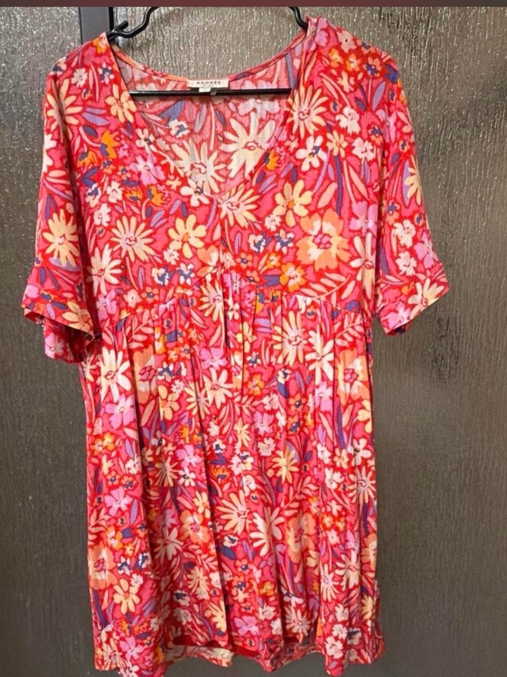 ANDREE BY UNIT Pink Floral V-Neck Tunic